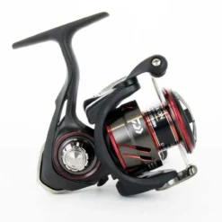 Daiwa Ballistic LT 2500 D-XH -Angeln Verkaufsgeschäft ballistic lt 2500 seitlich 1280x1280