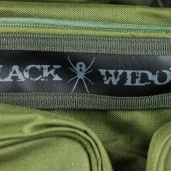 Daiwa Black Widow Carryall 70l -Angeln Verkaufsgeschäft daiwa black widow carryall logo5763bd760d6d4 1280x1280