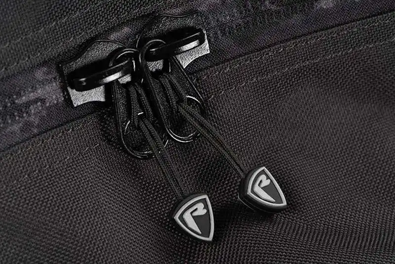 Fox Rage Voyager Camo Hard Rod Sleeve Triple 1,45 Meter – Bild 2