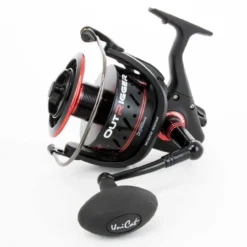 Uni Cat Outrigger Giant